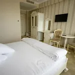 Hera Boutique Hotel 4*