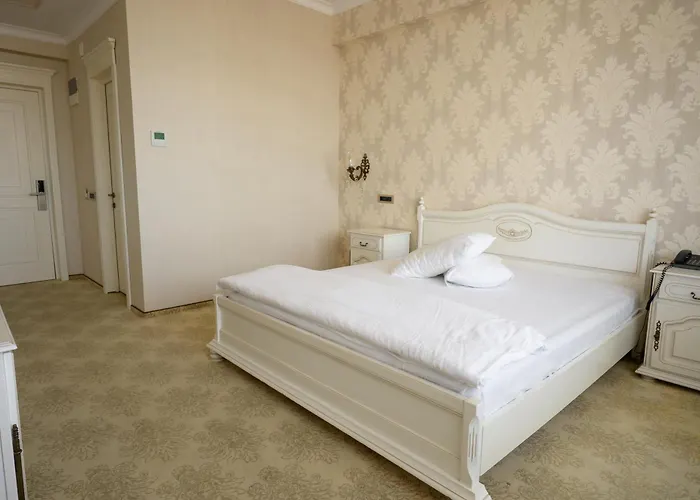 Hera Boutique ホテル 4*